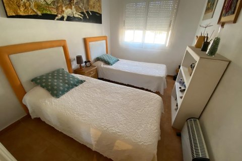 House for sale in Alicante, Spain 3 bedrooms, 120 sq.m. No. 165879 - photo 15