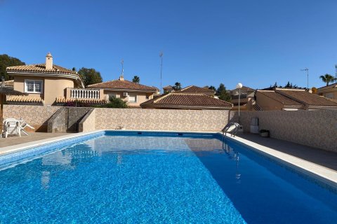 House for sale in Alicante, Spain 3 bedrooms, 120 sq.m. No. 165879 - photo 25