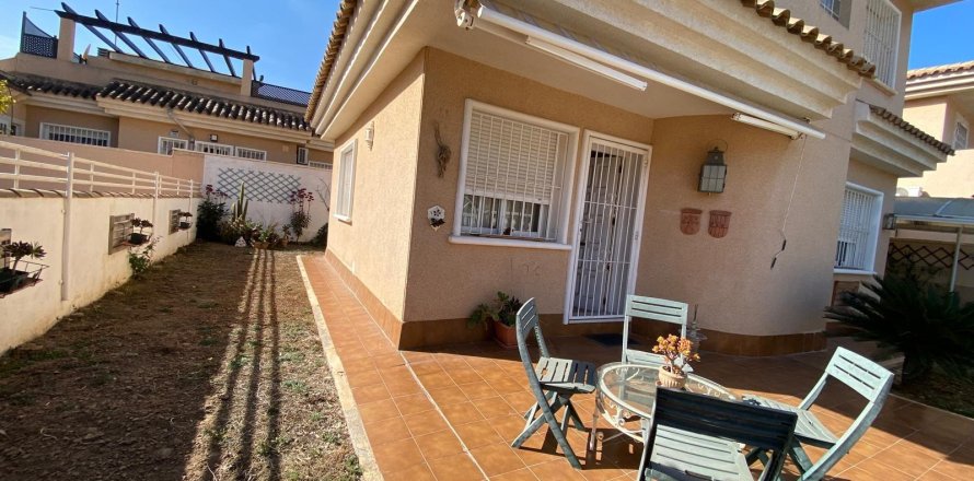 House in Alicante, Spain 3 bedrooms, 120 sq.m. No. 165879