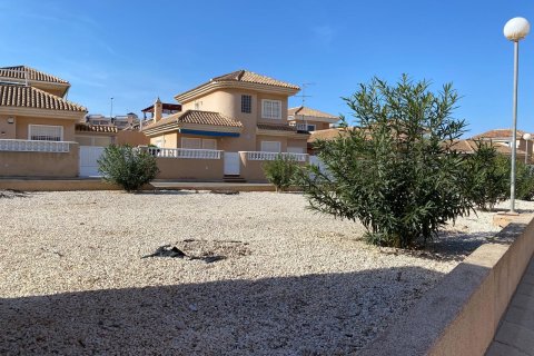 House for sale in Alicante, Spain 3 bedrooms, 120 sq.m. No. 165879 - photo 20