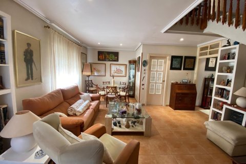 House for sale in Alicante, Spain 3 bedrooms, 120 sq.m. No. 165879 - photo 4