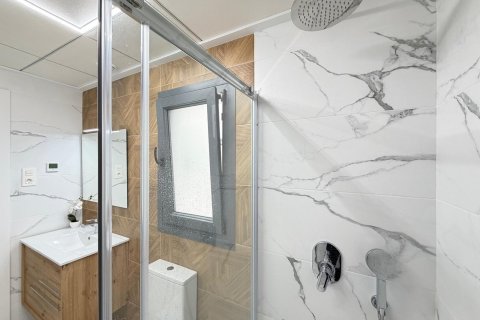 Wohnung zum Verkauf in Torrevieja, Alicante, Spanien 2 Schlafzimmer, 105 m2 Nr. 165883 - Foto 13