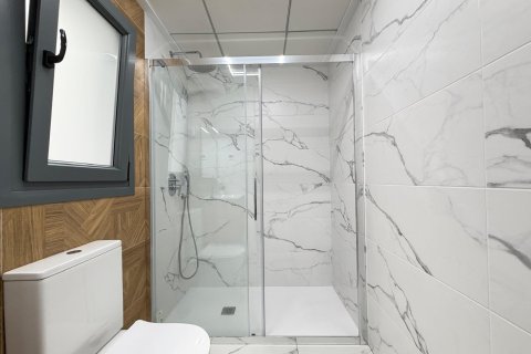 Wohnung zum Verkauf in Torrevieja, Alicante, Spanien 2 Schlafzimmer, 105 m2 Nr. 165883 - Foto 12