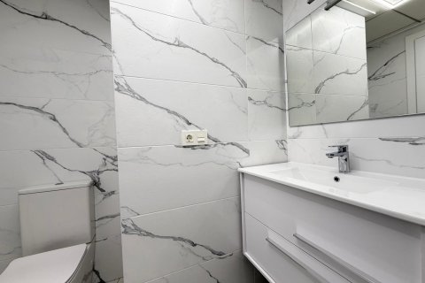 Wohnung zum Verkauf in Torrevieja, Alicante, Spanien 2 Schlafzimmer, 105 m2 Nr. 165883 - Foto 25