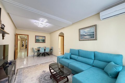 Apartment in Torrevieja, Alicante, Spain 3 bedrooms, 107 sq.m. No. 165877