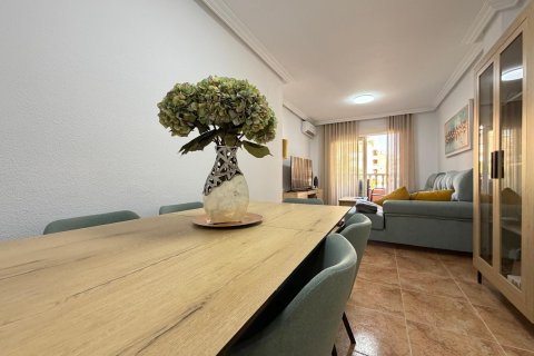 Dzīvoklis pārdošanā Torrevieja, Alicante, Spānijā 3 istabas, 95 m2 Nr. 165882 - attēls 1