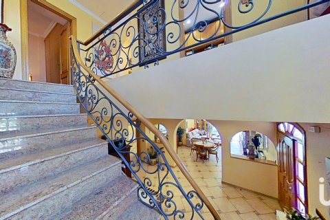 Hus till salu i Valls, Tarragona, Spanien 5 sovrum, 509 kvm. Nr. 153941 - foto 14