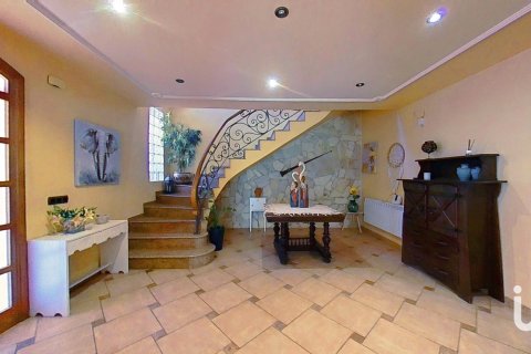 Hus till salu i Valls, Tarragona, Spanien 5 sovrum, 509 kvm. Nr. 153941 - foto 10