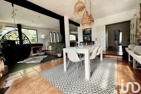 Dom w L'Ametlla Del Valles, Barcelona, Hiszpania 5 sypialni, 3125 mkw. nr 153942 – zdjęcie 5