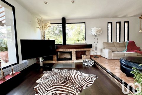 Talo L'Ametlla Del Valles, Barcelona, Espanja 5 makuuhuonetta, 3125 m2 No. 153942