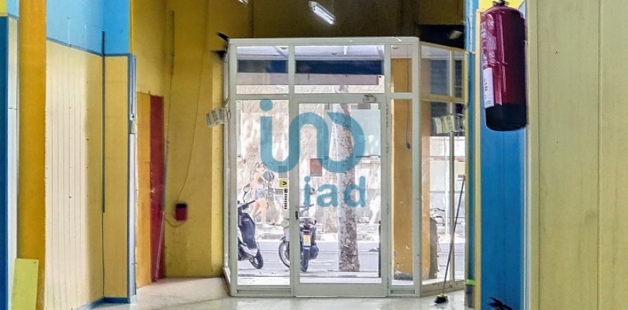 Komerciāls īpašums Barcelona, Spānijā 137 m2 Nr. 153943