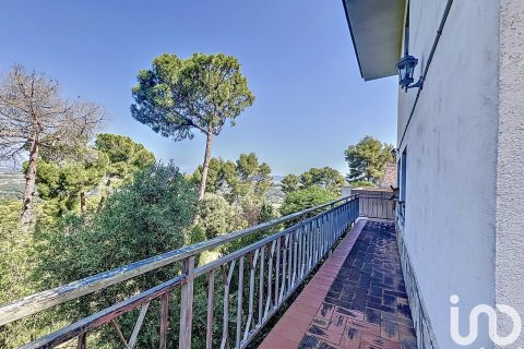 Talo myytävänä Castellvi de Rosanes, Barcelona, Espanja, 4 makuuhuonetta, 188 m2 No. 153940 - kuva 8