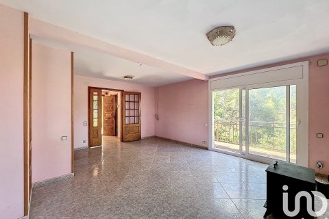 Talo myytävänä Castellvi de Rosanes, Barcelona, Espanja, 4 makuuhuonetta, 188 m2 No. 153940 - kuva 4