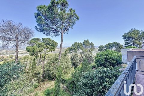 Talo myytävänä Castellvi de Rosanes, Barcelona, Espanja, 4 makuuhuonetta, 188 m2 No. 153940 - kuva 27