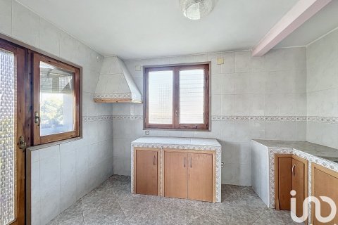 Talo myytävänä Castellvi de Rosanes, Barcelona, Espanja, 4 makuuhuonetta, 188 m2 No. 153940 - kuva 5