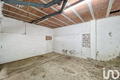 Talo myytävänä Castellvi de Rosanes, Barcelona, Espanja, 4 makuuhuonetta, 188 m2 No. 153940 - kuva 26