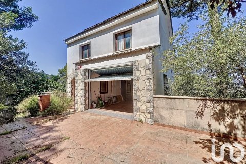 Talo myytävänä Castellvi de Rosanes, Barcelona, Espanja, 4 makuuhuonetta, 188 m2 No. 153940 - kuva 22