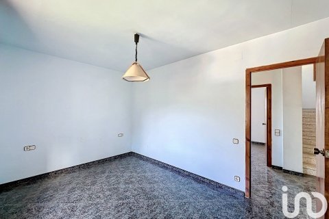 Talo myytävänä Castellvi de Rosanes, Barcelona, Espanja, 4 makuuhuonetta, 188 m2 No. 153940 - kuva 16