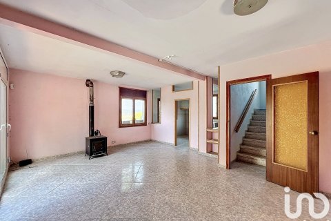 Talo myytävänä Castellvi de Rosanes, Barcelona, Espanja, 4 makuuhuonetta, 188 m2 No. 153940 - kuva 3