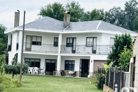 House in Chozas de Abajo, Leon, Spanien 4 Schlafzimmer, 244 m2 Nr. 153944