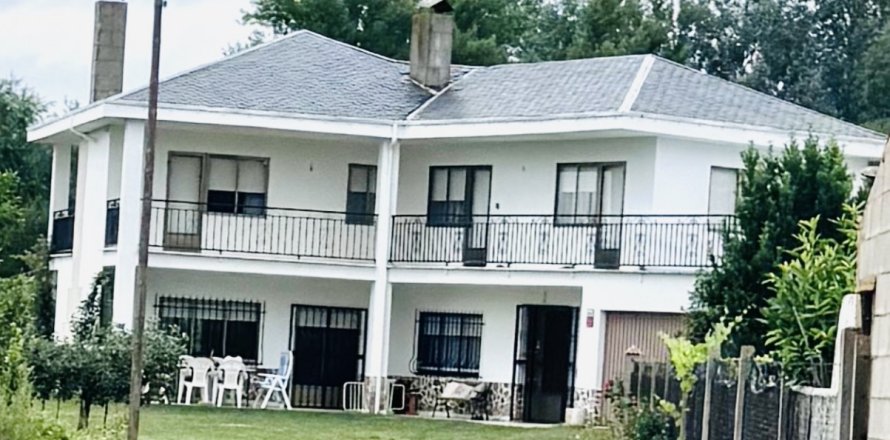 Dom w Chozas de Abajo, Leon, Hiszpania 4 sypialnie, 244 mkw. nr 153944