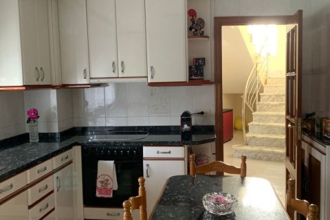 Dom w Chozas de Abajo, Leon, Hiszpania 4 sypialnie, 244 mkw. nr 153944 – zdjęcie 11