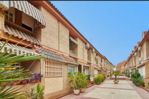 Продажа дома в Аликанте, Испания 5 спален, 349м2 №153939 - фото 2