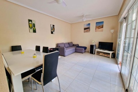 Villa à vendre à Playa Flamenca II, Alicante, Espagne, 4 chambres, 200 m2 No. 145849 - photo 4