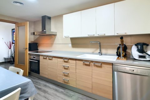 Apartment for sale Valencia, Spain 4 bedrooms, 145 sq.m. No. 133313 - photo 7
