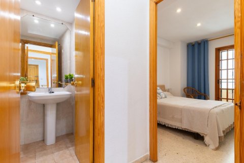 Apartamento en venta Valencia, València, España 3 dormitorios, 105 m2 No. 133314 - foto 12