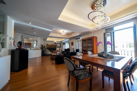 Apartamento en venta Valencia, València, España 4 dormitorios, 256 m2 No. 133315 - foto 2