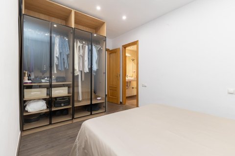 Apartment for sale Valencia, Spain 3 bedrooms, 104 sq.m. No. 133317 - photo 12