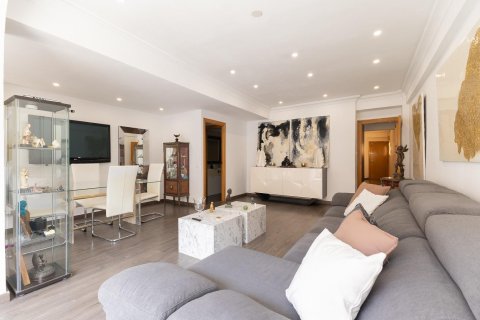 Apartment for sale Valencia, Spain 3 bedrooms, 104 sq.m. No. 133317 - photo 28