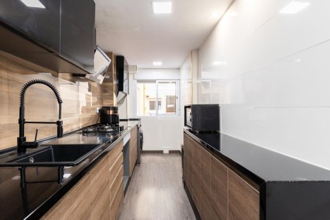 Apartment for sale Valencia, Spain 3 bedrooms, 104 sq.m. No. 133317 - photo 16