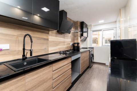 Apartment for sale Valencia, Spain 3 bedrooms, 104 sq.m. No. 133317 - photo 17