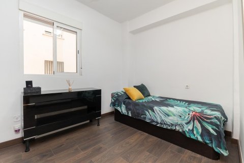 Apartment for sale Valencia, Spain 3 bedrooms, 104 sq.m. No. 133317 - photo 8