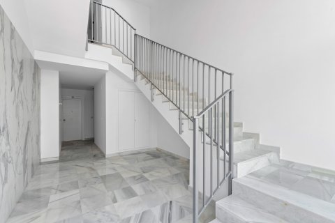 Apartment for sale Alicante, Spain 2 bedrooms, 297 sq.m. No. 136609 - photo 2