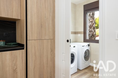 Villetta a schiera in vendita a Estepona, Malaga, Spagna 3 camere da letto, 263.59 mq. N° 195743 - foto 13