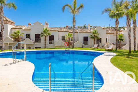Villetta a schiera in vendita a Estepona, Malaga, Spagna 3 camere da letto, 263.59 mq. N° 195743 - foto 4