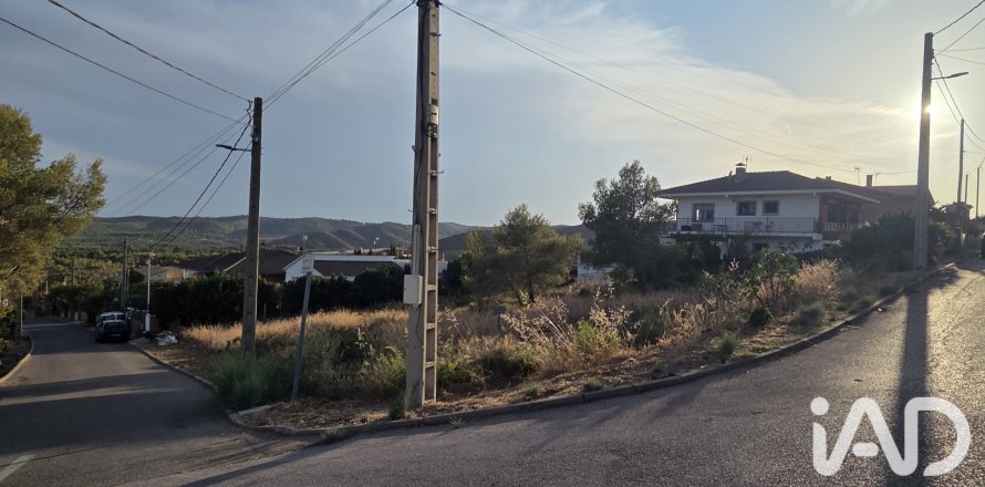 Land plot à La Bisbal Del Penedes, Tarragona, Espagne 544 m2 No. 195738