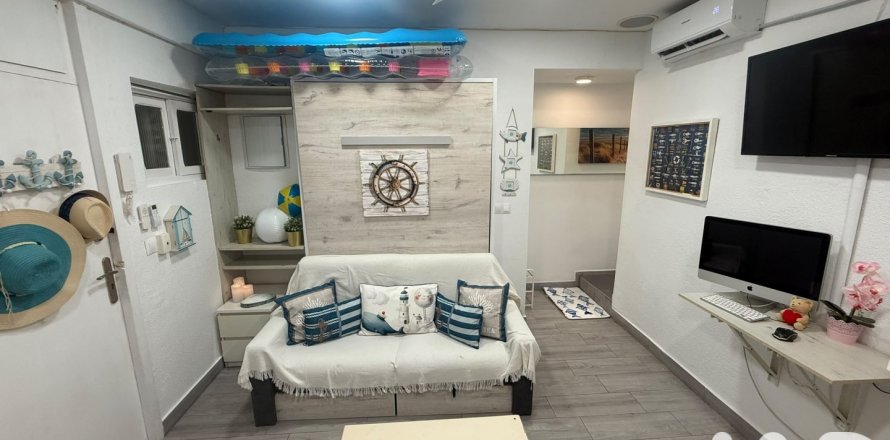 Commercial property in Alicante, Spain 20 sq.m. No. 195744