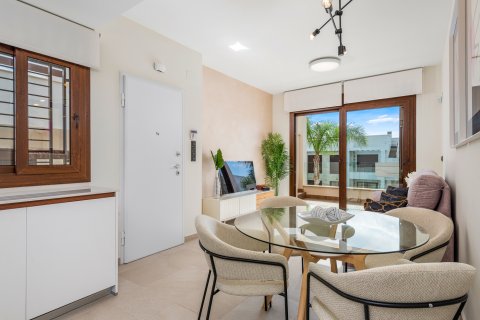 Bungalow à vendre à Torrevieja, Alicante, Espagne, 3 chambres, 70 m2 No. 186874 - photo 6