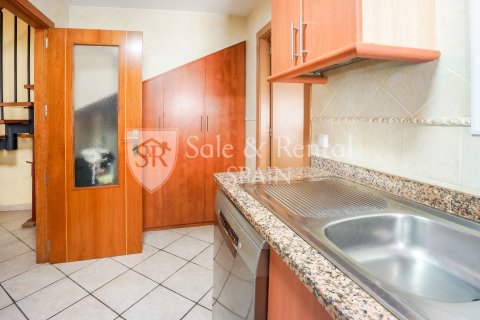 House for sale in Sant Feliu de Guixols, Girona, Spain 4 bedrooms, 121 sq.m. No. 166393 - photo 6