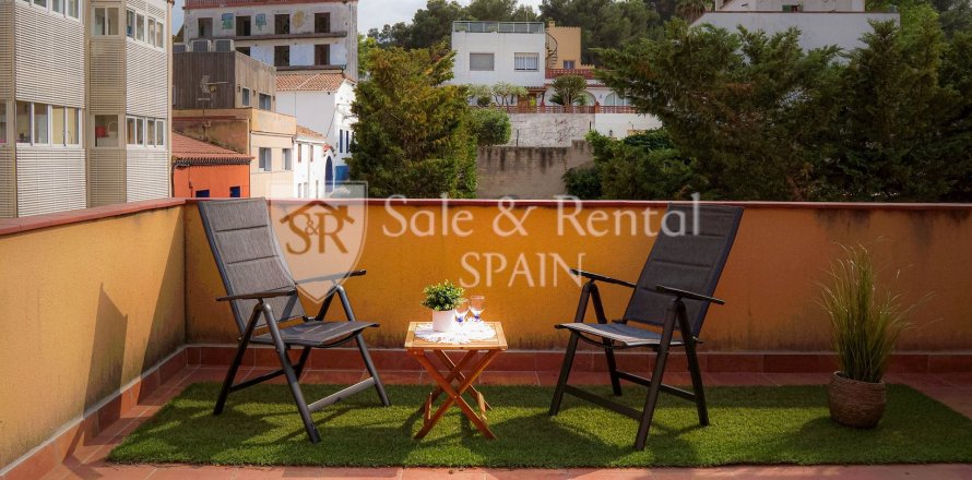 House in Sant Feliu de Guixols, Girona, Spain 4 bedrooms, 121 sq.m. No. 166393