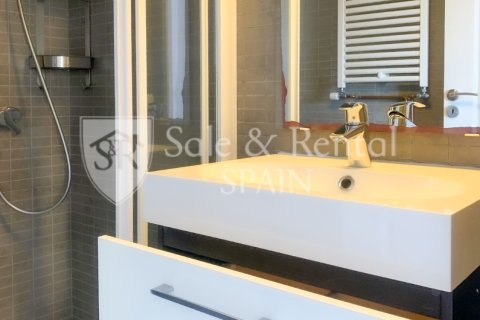 Huoneisto myytävänä Sant Feliu de Guixols, Girona, Espanja, 3 makuuhuonetta, 54 m2 No. 166395 - kuva 30