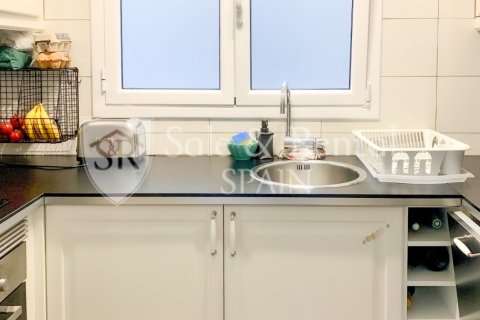 Huoneisto myytävänä Sant Feliu de Guixols, Girona, Espanja, 3 makuuhuonetta, 54 m2 No. 166395 - kuva 16