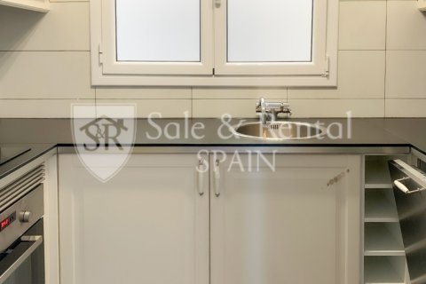 Huoneisto myytävänä Sant Feliu de Guixols, Girona, Espanja, 3 makuuhuonetta, 54 m2 No. 166395 - kuva 17