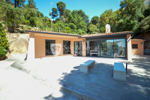 Talo myytävänä Lloret de Mar, Girona, Espanja, 4 makuuhuonetta, 109 m2 No. 166394 - kuva 3
