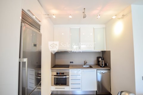 Talo myytävänä Lloret de Mar, Girona, Espanja, 4 makuuhuonetta, 109 m2 No. 166394 - kuva 12