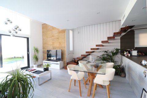 Продажа виллы в Кабо Роиг, Аликанте, Испания 3 спальни, 140м2 №145954 - фото 3